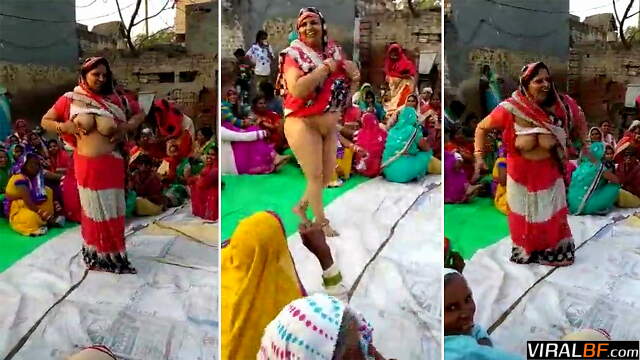 Real Desi Aunty Shaking It Exposed Dancing Session In Mohali Public